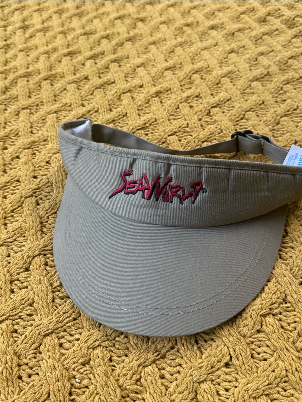 Sea World Vintage Visor One Size Adjustable 100% Cotton Summer Sun Beach Sharks